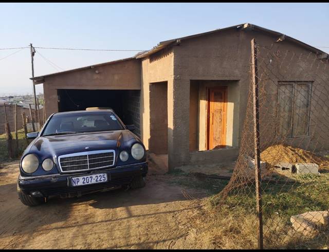 3 BEDROOM FREEHOLD FOR SALE IN MPOPHOMENI